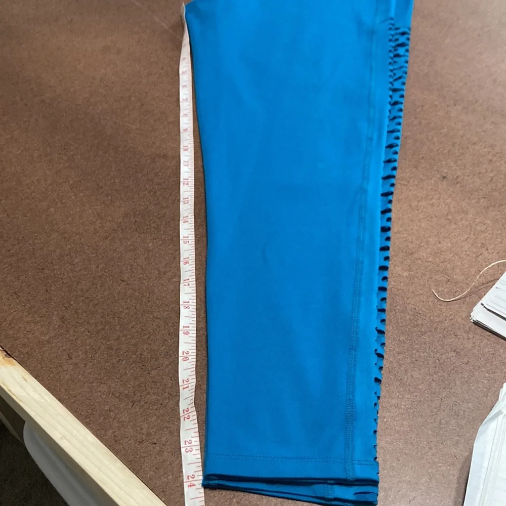 Women’s Nanette Lepore Play Cut Out Sides Compression Leggings Size Large - Picture 10 of 12